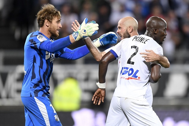 包含亚眠加强锻炼，准备迎战马赛的词条