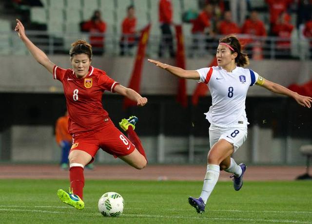 女足比赛中的黄金一战，引人瞩目