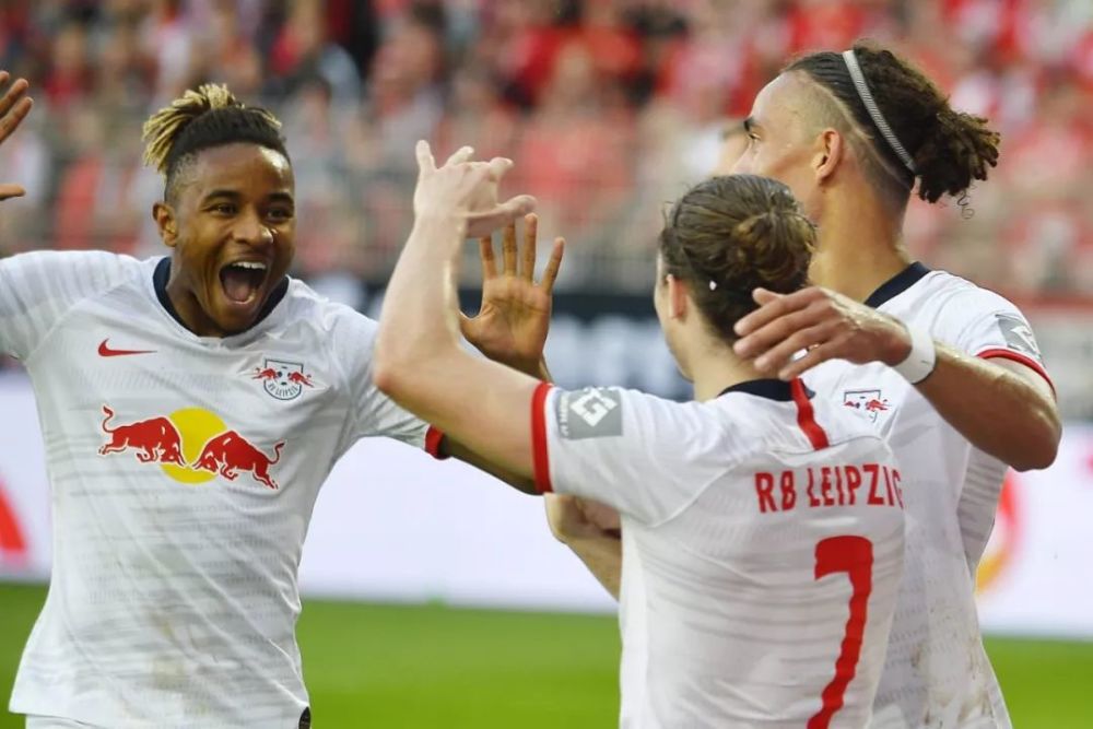 关于莱比锡成功零封曼城，门将赛后获得全场最佳的信息